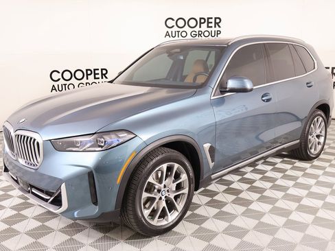 Used 2025 BMW X5 xDrive40i w/ Premium Package image 11