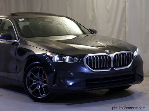 Used 2026 BMW 530i xDrive AWD/4WD image 2