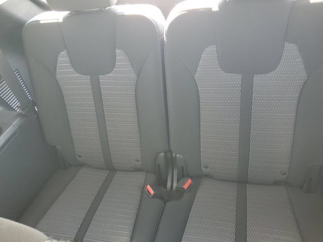 Certified 2023 Kia Sorento LX FWD image 9