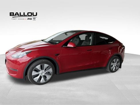 Used 2023 Tesla Model Y Long Range AWD/4WD image 1