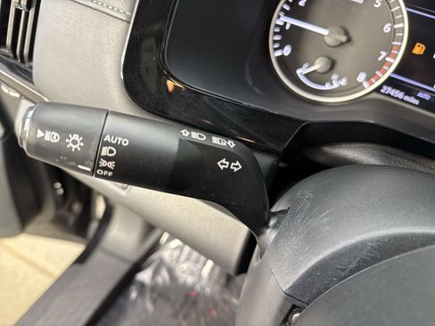 Certified 2024 Nissan Pathfinder SV AWD/4WD image 18