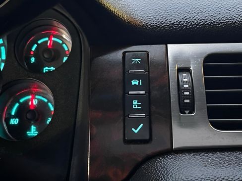 Used 2007 GMC Yukon Denali image 31