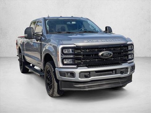 Used 2024 Ford F250 XLT w/ Black Appearance Package image 3