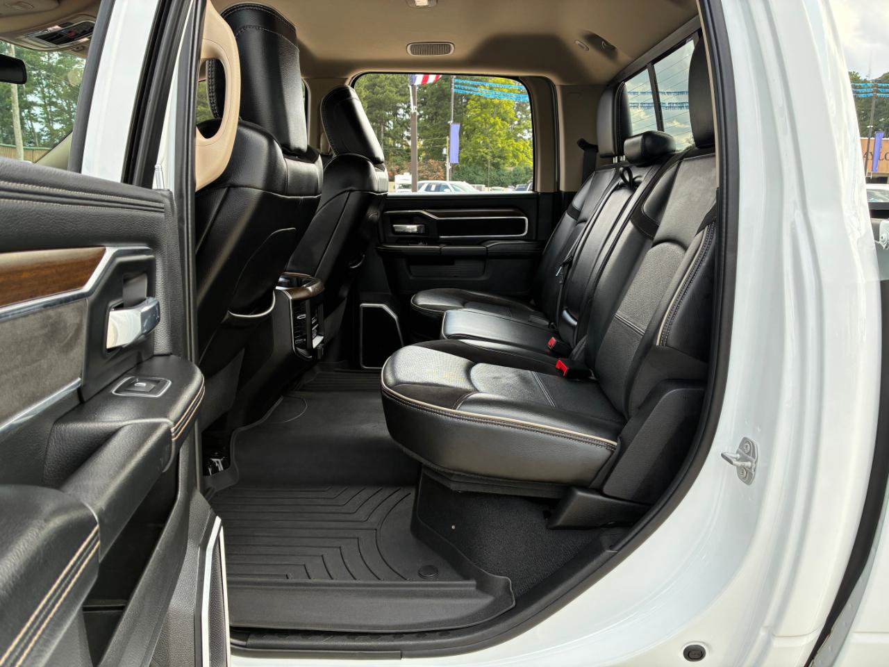 Used 2022 RAM 2500 Laramie AWD/4WD image 29