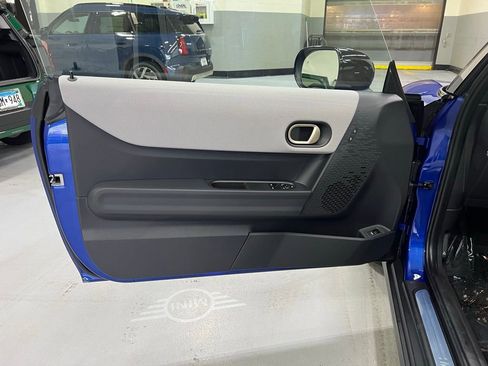 Certified 2025 MINI Cooper S image 10