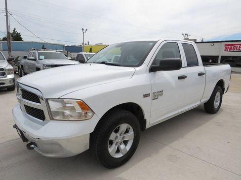 Used 2021 RAM 1500 Tradesman w/ Chrome Appearance Group AWD/4WD image 6