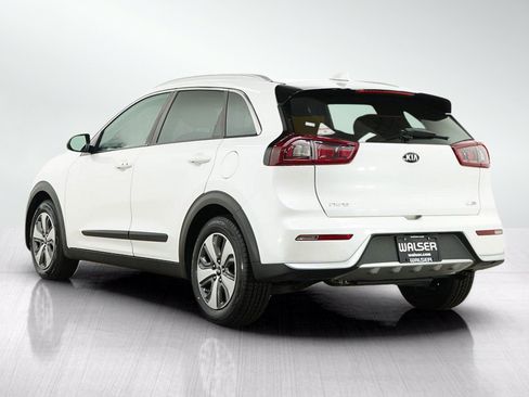 Used 2018 Kia Niro LX FWD image 3