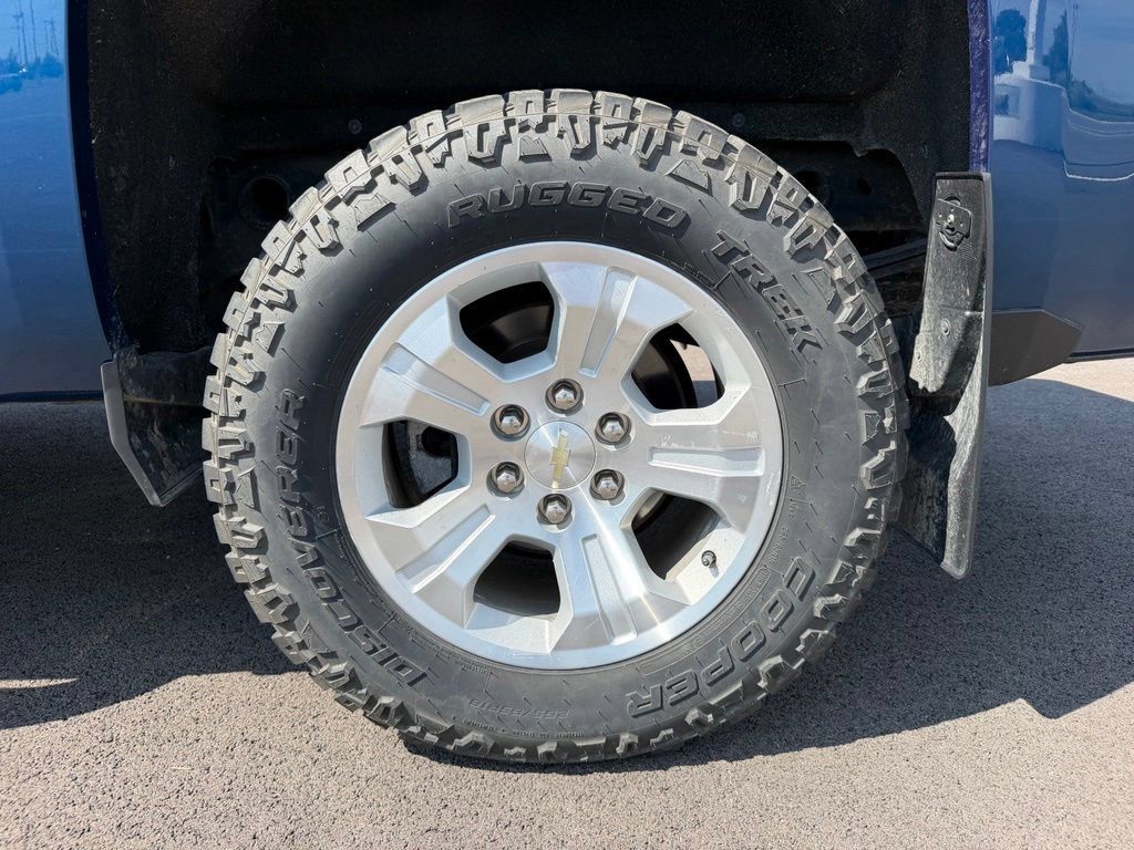 Used 2018 Chevrolet Silverado 1500 LT w/ All Star Edition AWD/4WD image 17