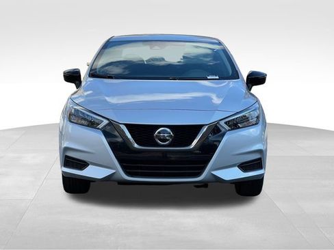 Used 2022 Nissan Versa SR image 8