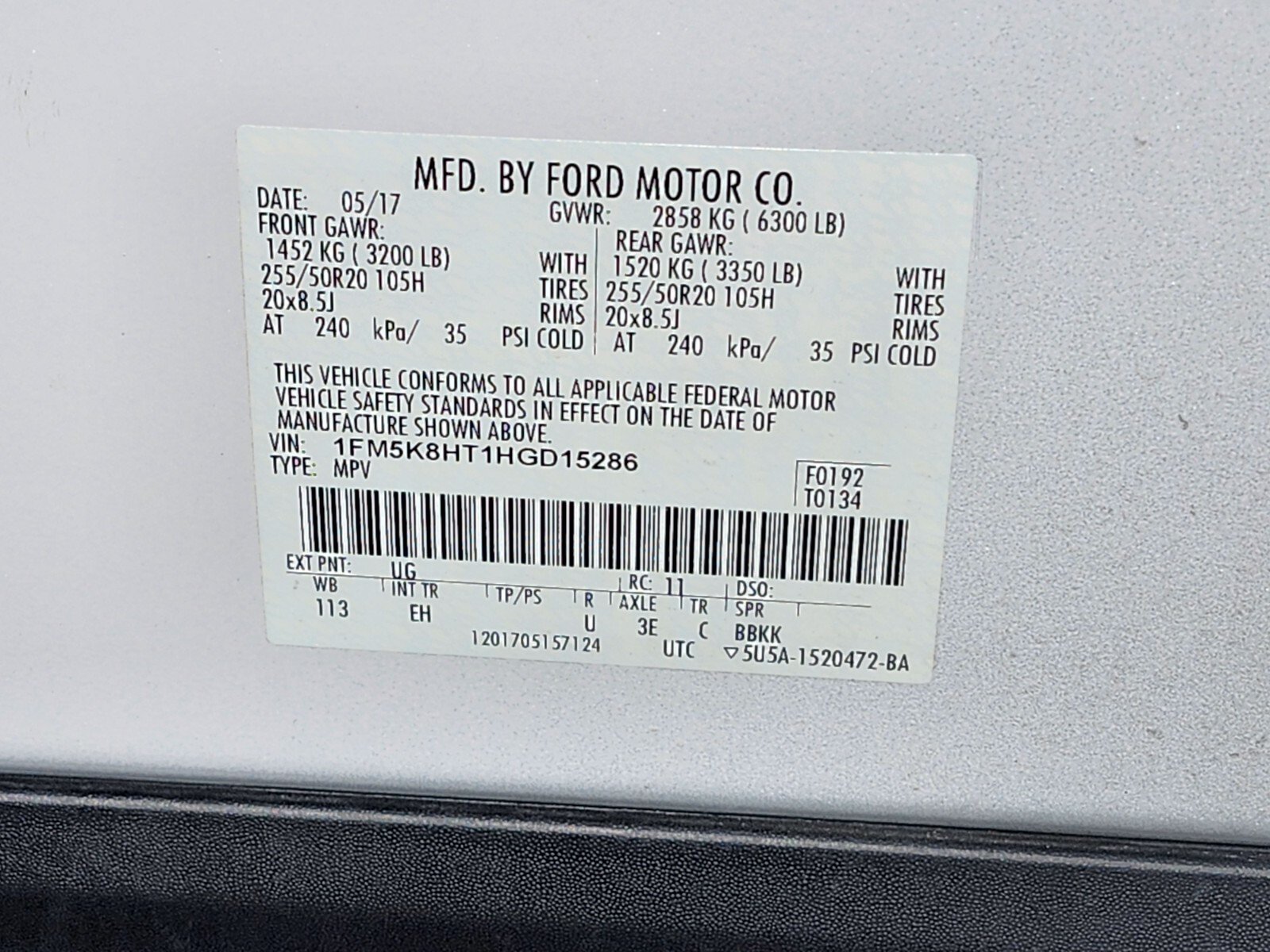 Used 2017 Ford Explorer Platinum AWD/4WD image 32