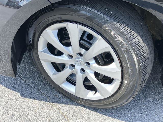 Certified 2025 Toyota Corolla LE FWD image 9