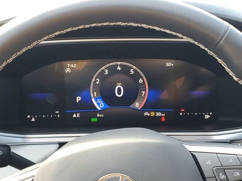 New 2026 Volkswagen Taos SE FWD image 17