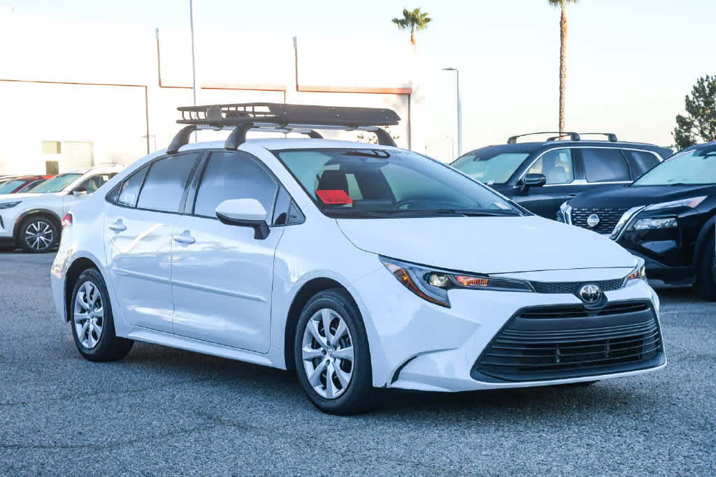 Used 2024 Toyota Corolla LE FWD image 3