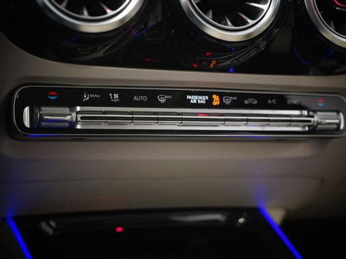 Certified 2023 Mercedes-Benz GLA 250 4MATIC image 26