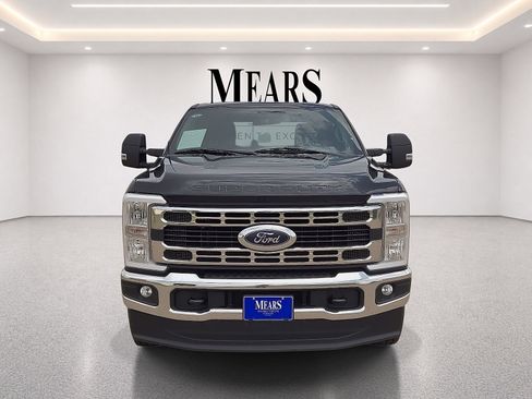 Used 2024 Ford F250 XLT AWD/4WD image 8