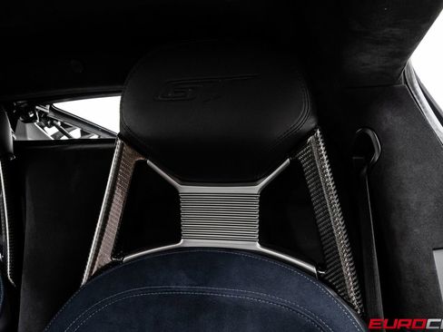 Used 2018 Ford GT RWD image 48