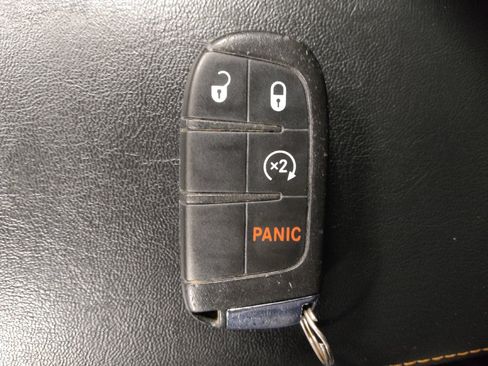 Used 2018 Jeep Compass Limited w/ Navigation Group image 32