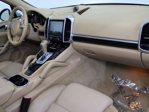 Used 2013 Porsche Cayenne AWD/4WD image 27