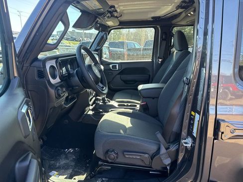New 2026 Jeep Wrangler Unlimited Sport AWD/4WD image 17