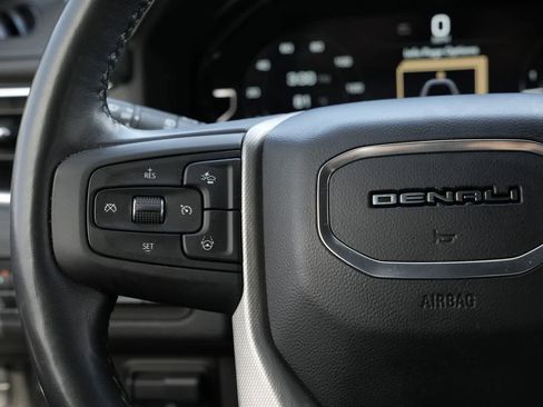 Used 2023 GMC Yukon XL Denali w/ Advanced Technology Package AWD/4WD image 10