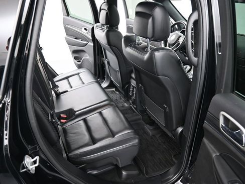 Used 2022 Jeep Grand Cherokee Limited image 32