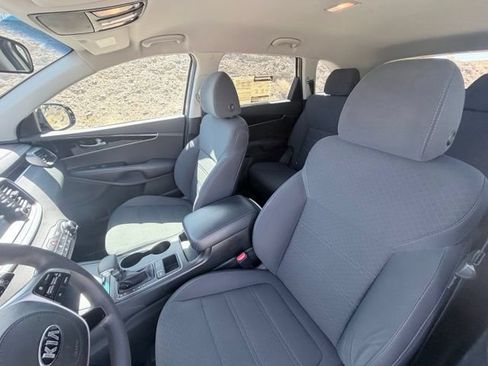 Used 2019 Kia Sorento L FWD image 22