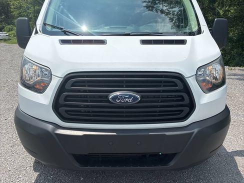 Used 2023 Ford Transit 350 XLT RWD image 5
