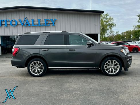 Used 2019 Ford Expedition Limited w/ Equipment Group 302A AWD/4WD image 8