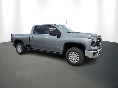 Certified 2025 Chevrolet Silverado 3500 LTZ w/ LTZ Convenience Package AWD/4WD image 2