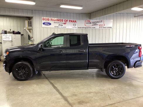 Used 2023 Chevrolet Silverado 1500 RST w/ Protection Package image 2