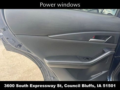 Used 2022 MAZDA CX-30 AWD 2.5 S image 11