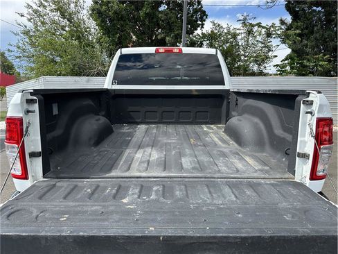 Used 2024 RAM 2500 Big Horn w/ Off Road Package AWD/4WD image 31