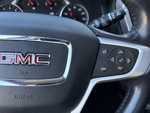 Used 2021 GMC Acadia SLT image 25