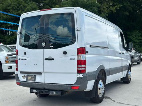 Used 2008 Dodge Sprinter 2500 RWD image 7