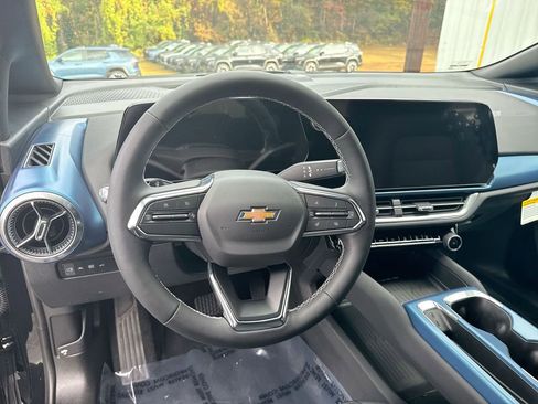 New 2026 Chevrolet Equinox EV LT image 16