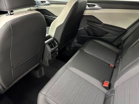 New 2026 Volkswagen Taos SE AWD/4WD image 11