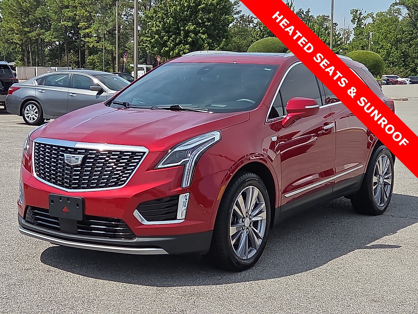 Used 2024 Cadillac XT5 Premium Luxury w/ Technology Package AWD/4WD image 2