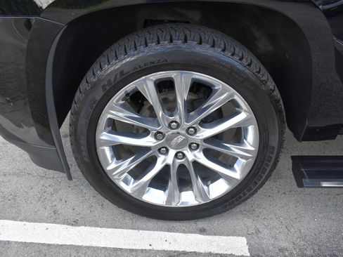 Used 2020 Cadillac Escalade Premium Luxury AWD/4WD image 33