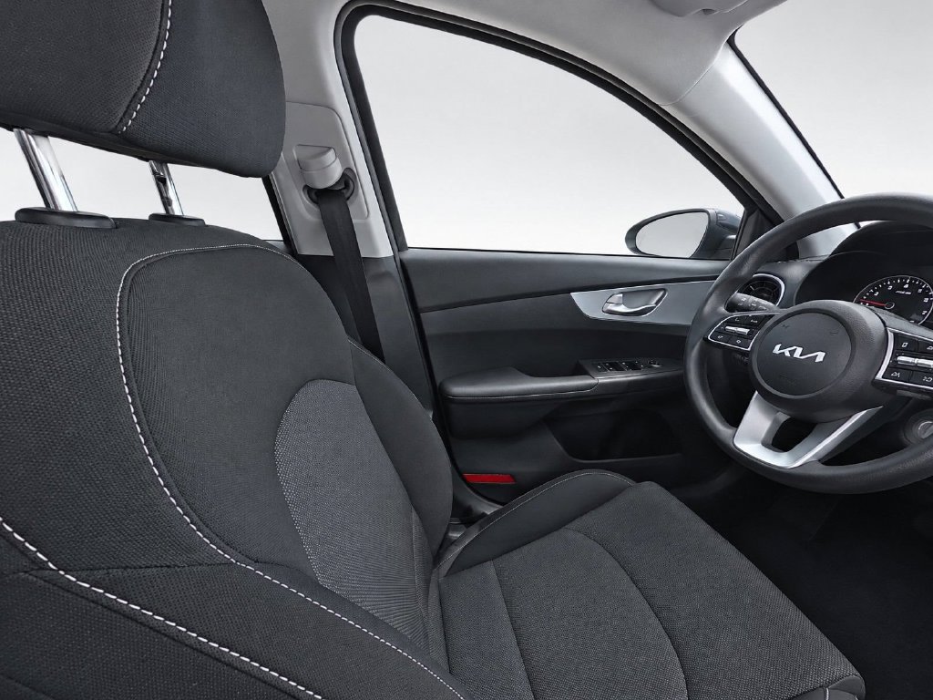 Used 2023 Kia Forte LXS w/ LXS Technology Package FWD image 15