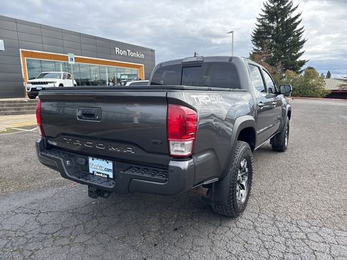 Used 2019 Toyota Tacoma TRD Off-Road image 7