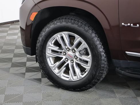 Used 2022 GMC Yukon XL SLT image 55