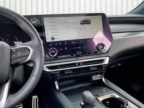 Used 2024 Lexus RX 350 Premium image 9