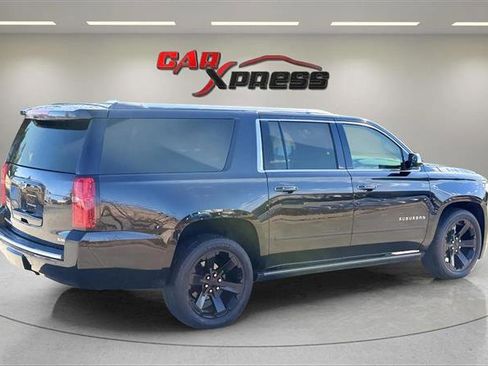 Used 2017 Chevrolet Suburban Premier image 7