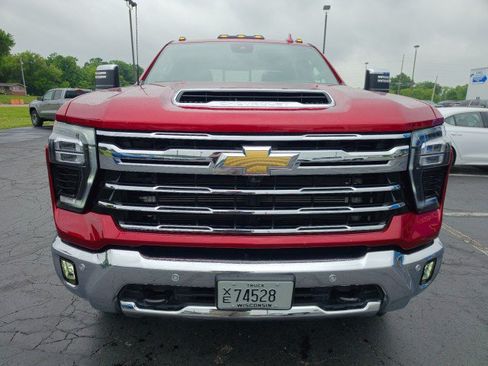 Used 2025 Chevrolet Silverado 2500 LTZ w/ LTZ Convenience Package AWD/4WD image 8