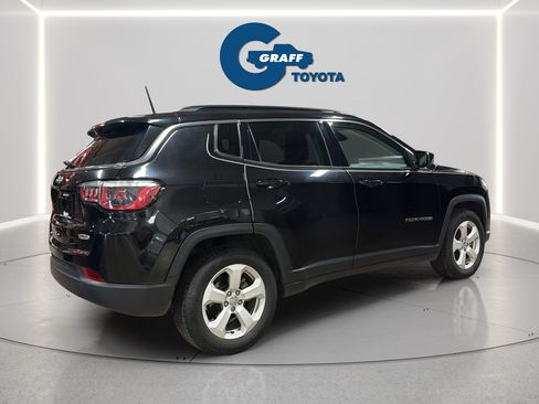 Used 2018 Jeep Compass Latitude FWD image 6
