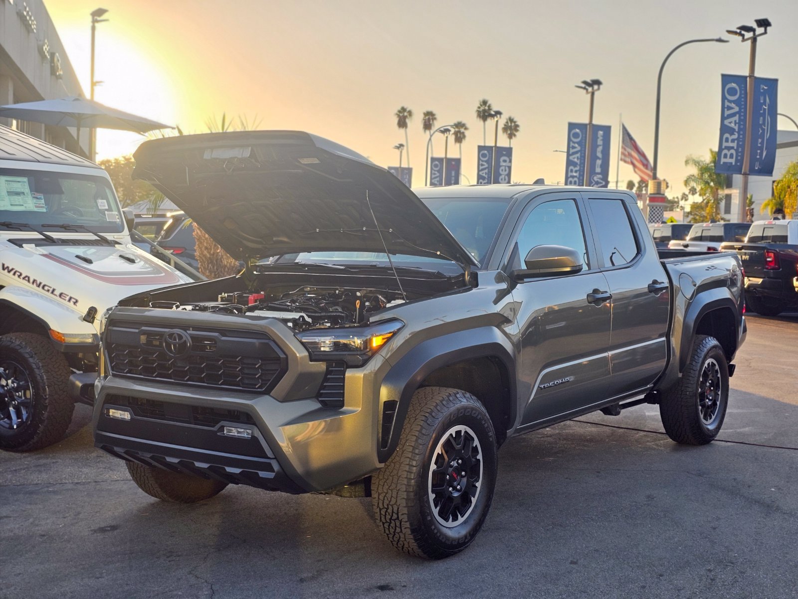 Used 2025 Toyota Tacoma TRD Off-Road AWD/4WD image 6