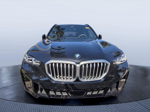 Used 2025 BMW X5 xDrive40i w/ M Sport Package AWD/4WD image 2