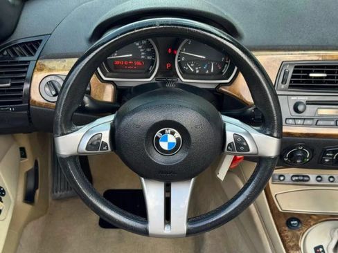 Used 2005 BMW Z4 2.5i RWD image 32