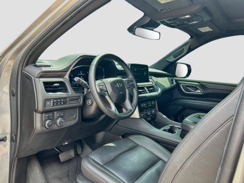 Used 2023 Chevrolet Tahoe Z71 w/ Luxury Package AWD/4WD image 29