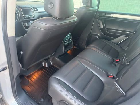 Used 2012 Volkswagen Touareg Sport image 20